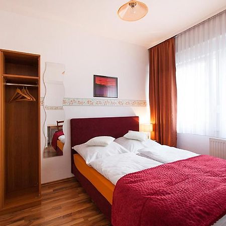 Pension Jasmin Pforzheim Buitenkant foto